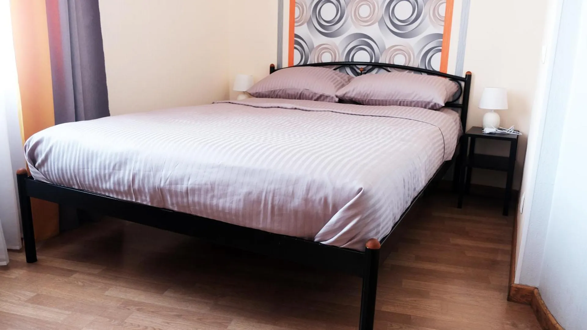 Uneed Hotel - Готельні Номери Біля Вокзалу Kijów
